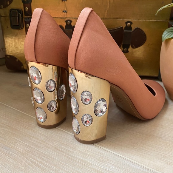 Tory Burch Ciara rosebud jeweled heel shoes 9 - Picture 10 of 11